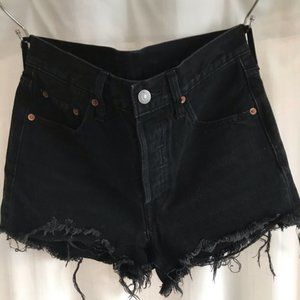 Levi Denim Shorts (size: W 25)